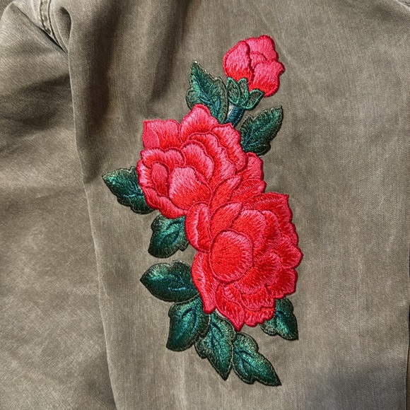 Express Button Up - Picture 3 of 7